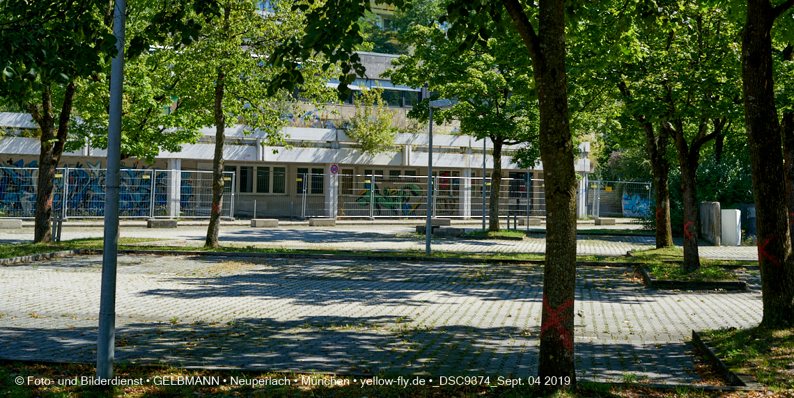 04.09.2019 - Einkaufs- und Wohnzentrum Quiddestraße in Neuperlach